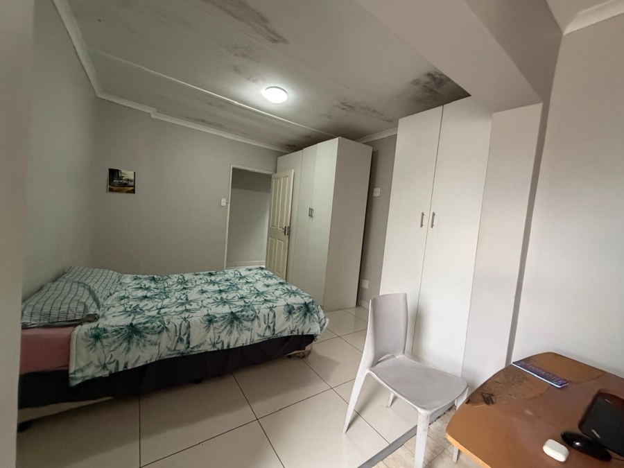 5 Bedroom Property for Sale in Lotus River Western Cape